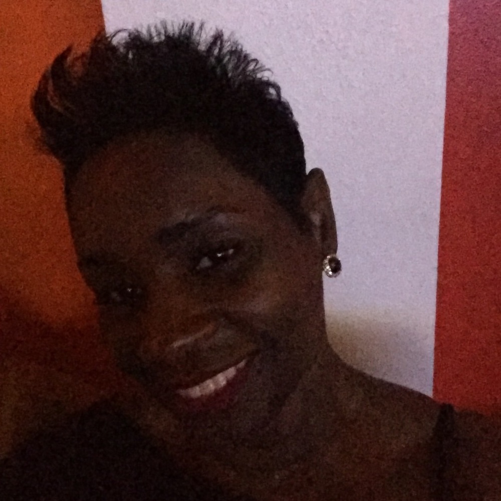 Meet your Posher, Rolanda